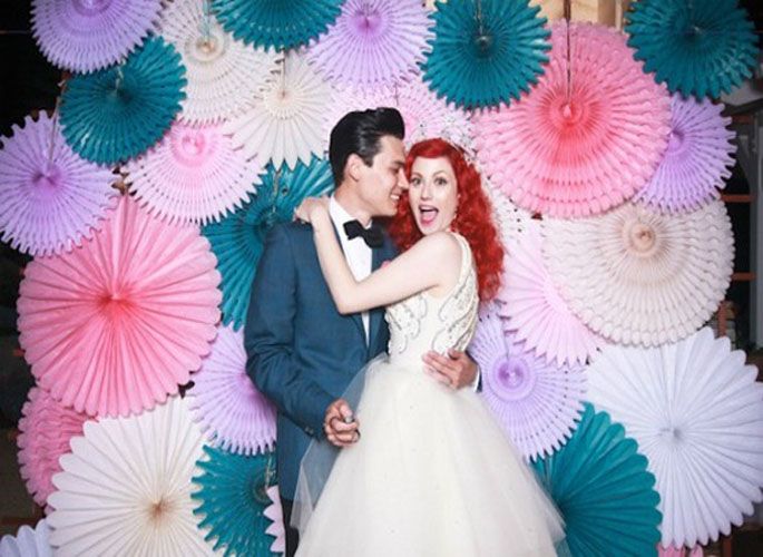 There are some amazing wedding photo booth backdrops